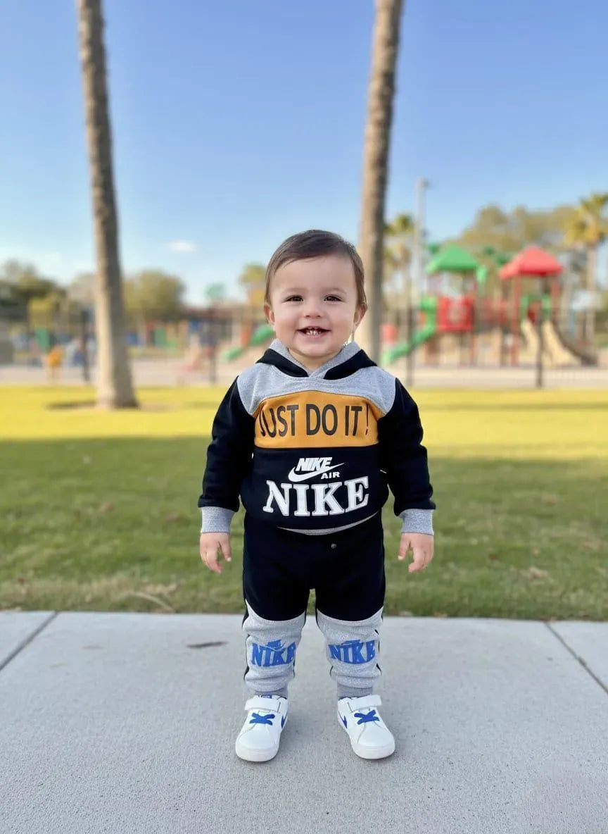 Boys Fleece Printed Tracksuit – Multicolor 2-Piece Winter Set