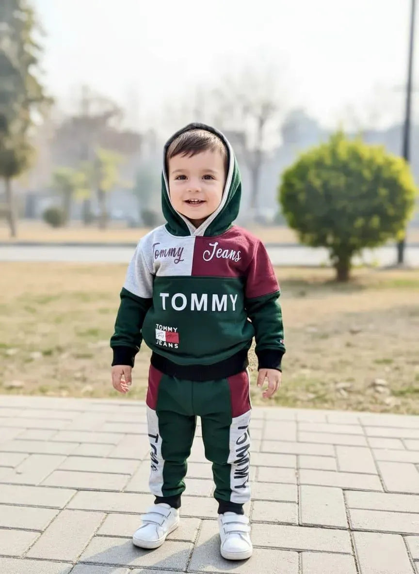 Boys Fleece Printed Tracksuit – Multicolor 2-Piece Winter Set